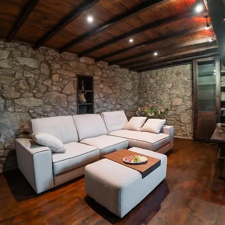 Os Queixeiros Rural House Ferienhaus Chantada